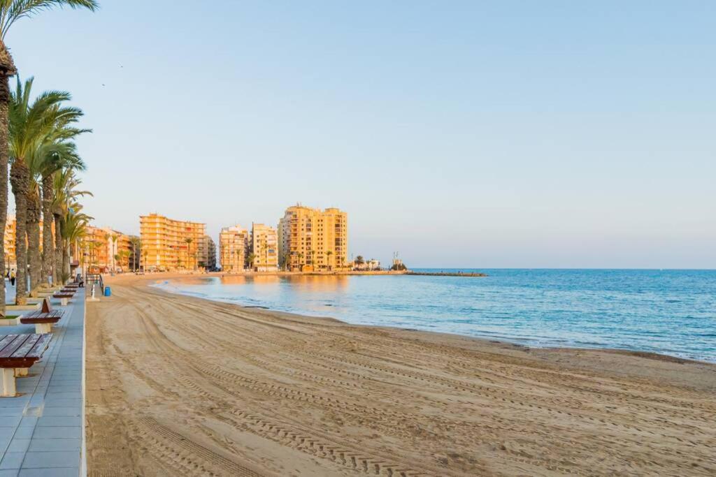 La Perla De Torrevieja Apartment ภายนอก รูปภาพ